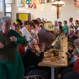 weiberfastnacht18_132.1_von_235_0.jpg